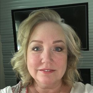 Meet your Posher, Lucy